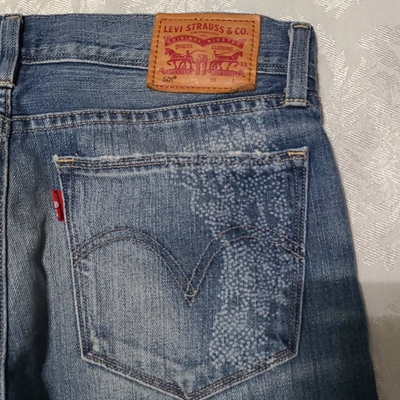 Levi's Straight Leg Jeans - Picture 8 of 16